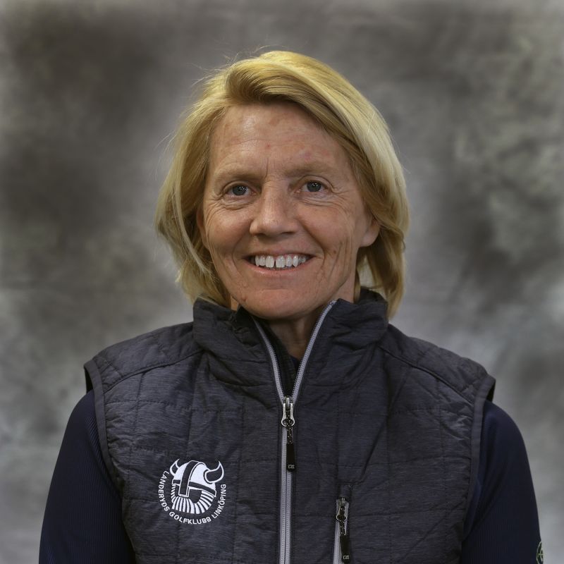 Katarina Vangdal, Club Professional